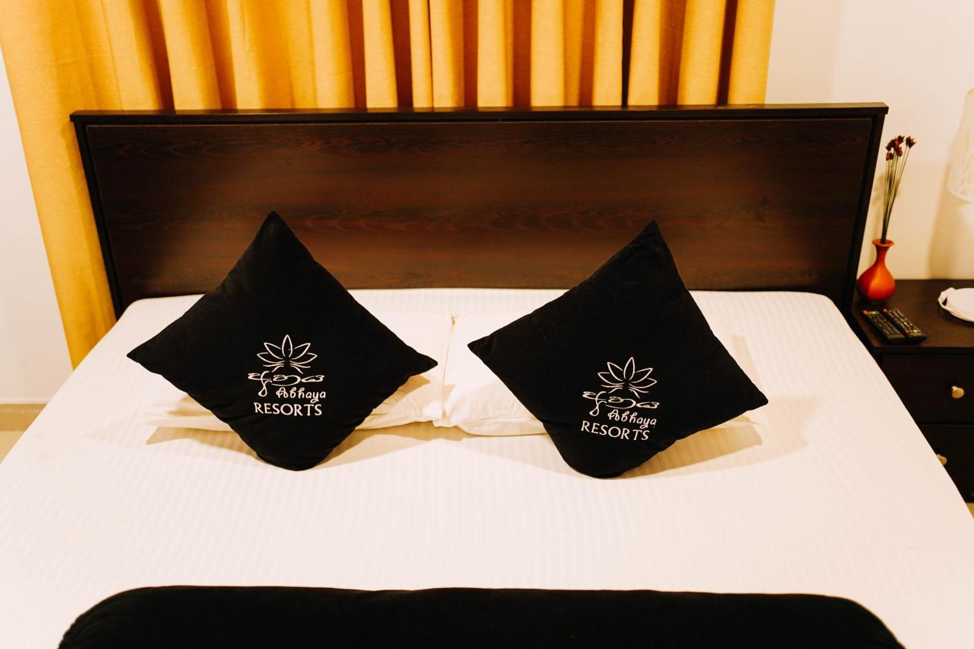 Abhaya Resorts Anuradhapura Exteriör bild