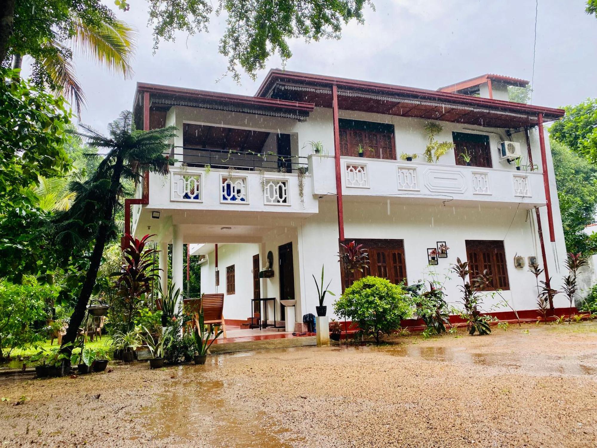 Abhaya Resorts Anuradhapura Exteriör bild